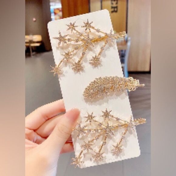 Starry 3 pcs Geometric Alloy Sequins Rhinestones Hair Clip - Picture 1 of 7